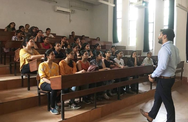 महिलाओं और बालिकाओं के नाक कान छेदना: हानिकारक प्रथा, संवैधानिक अधिकारों का उल्लंघन